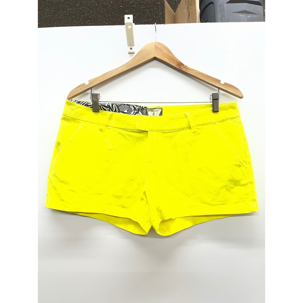 Volcom Corpo Class Neon Yellow Chino Shorts Sz 11 31 Waist Low Rise VTG Y2K